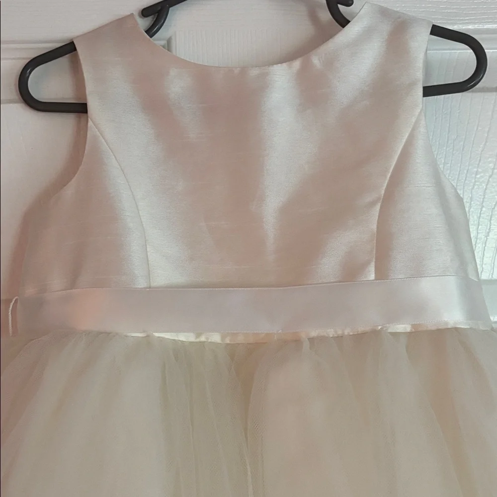 David’s Bridal Flower Girl Dress Ivory Size 4T - Picture 2 of 7